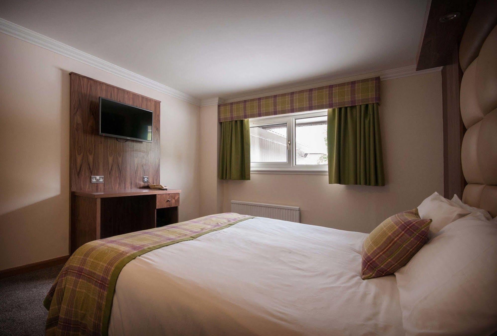 Dean Park Hotel Kirkcaldy Esterno foto