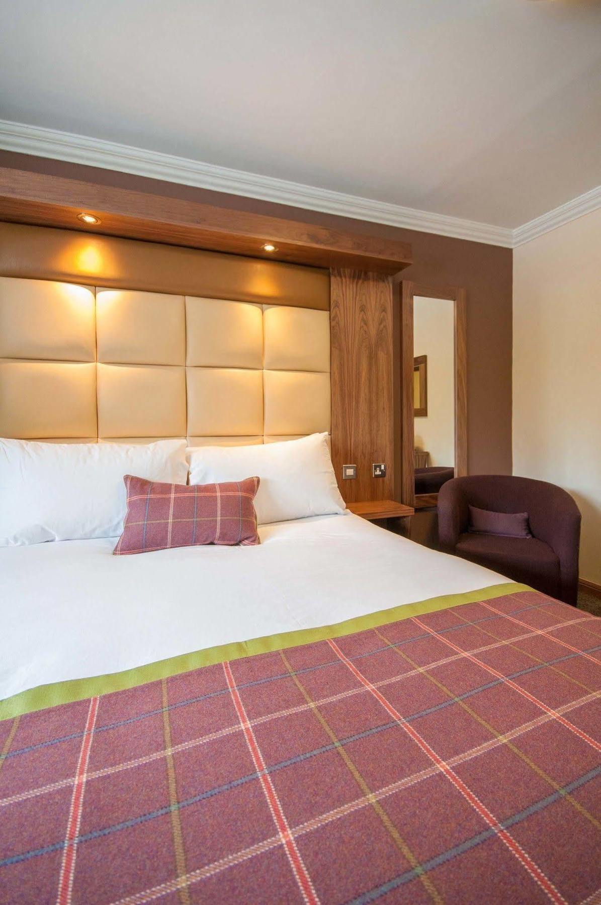 Dean Park Hotel Kirkcaldy Esterno foto