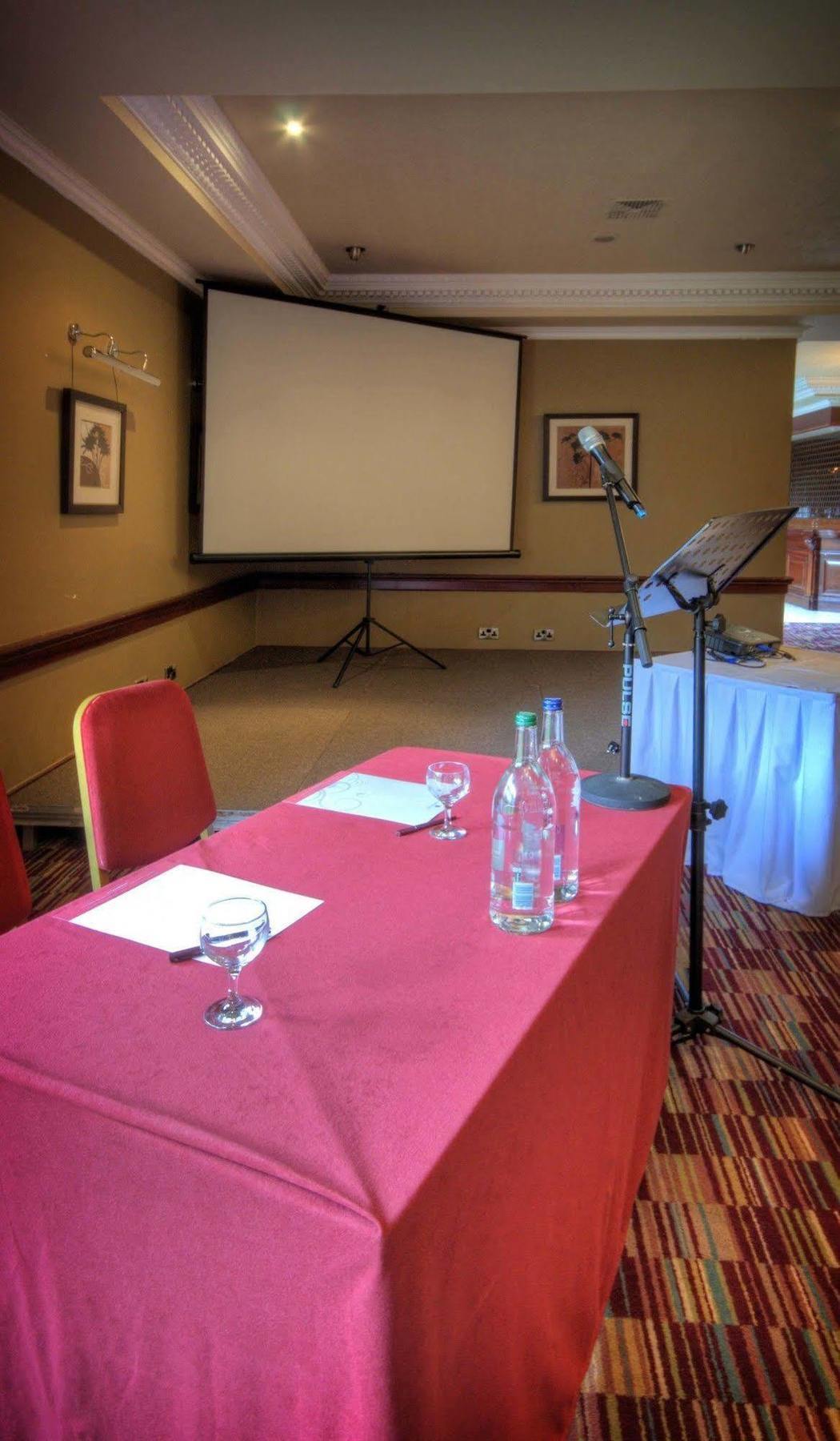 Dean Park Hotel Kirkcaldy Esterno foto